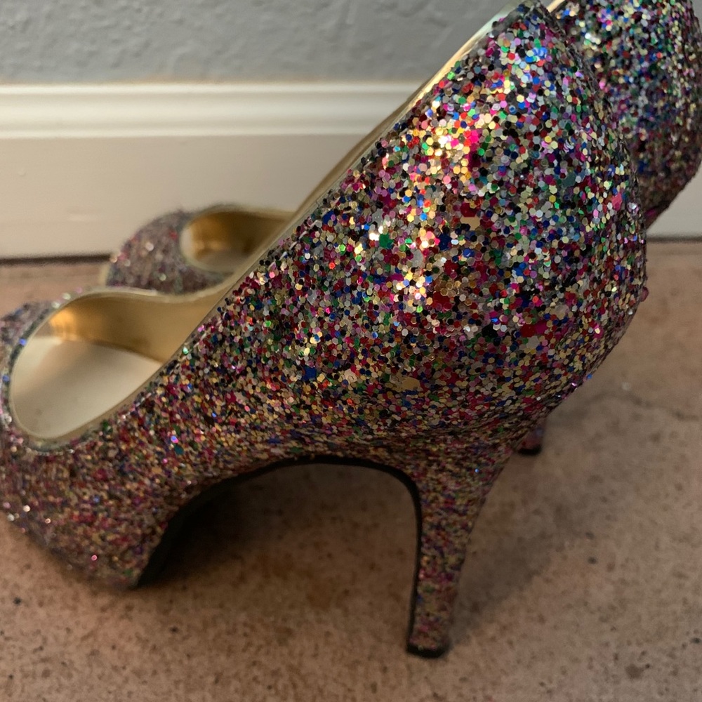Heels - Picture 5 of 5